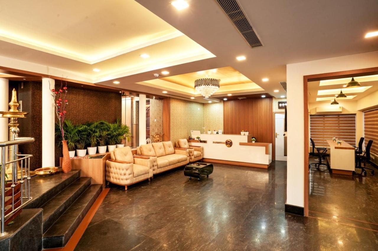Hotel Empire Residency Tiruvalla Exterior foto