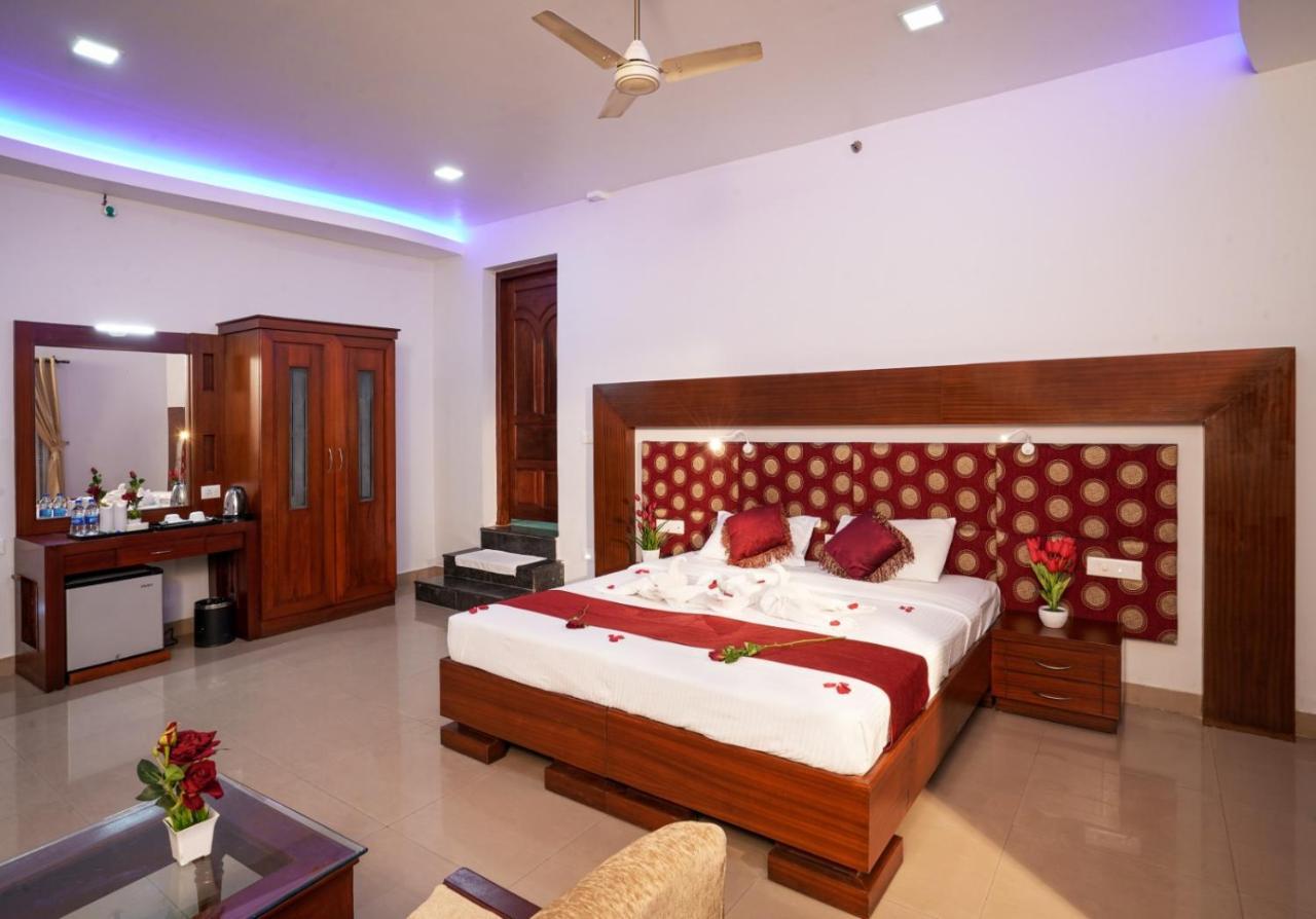 Hotel Empire Residency Tiruvalla Exterior foto