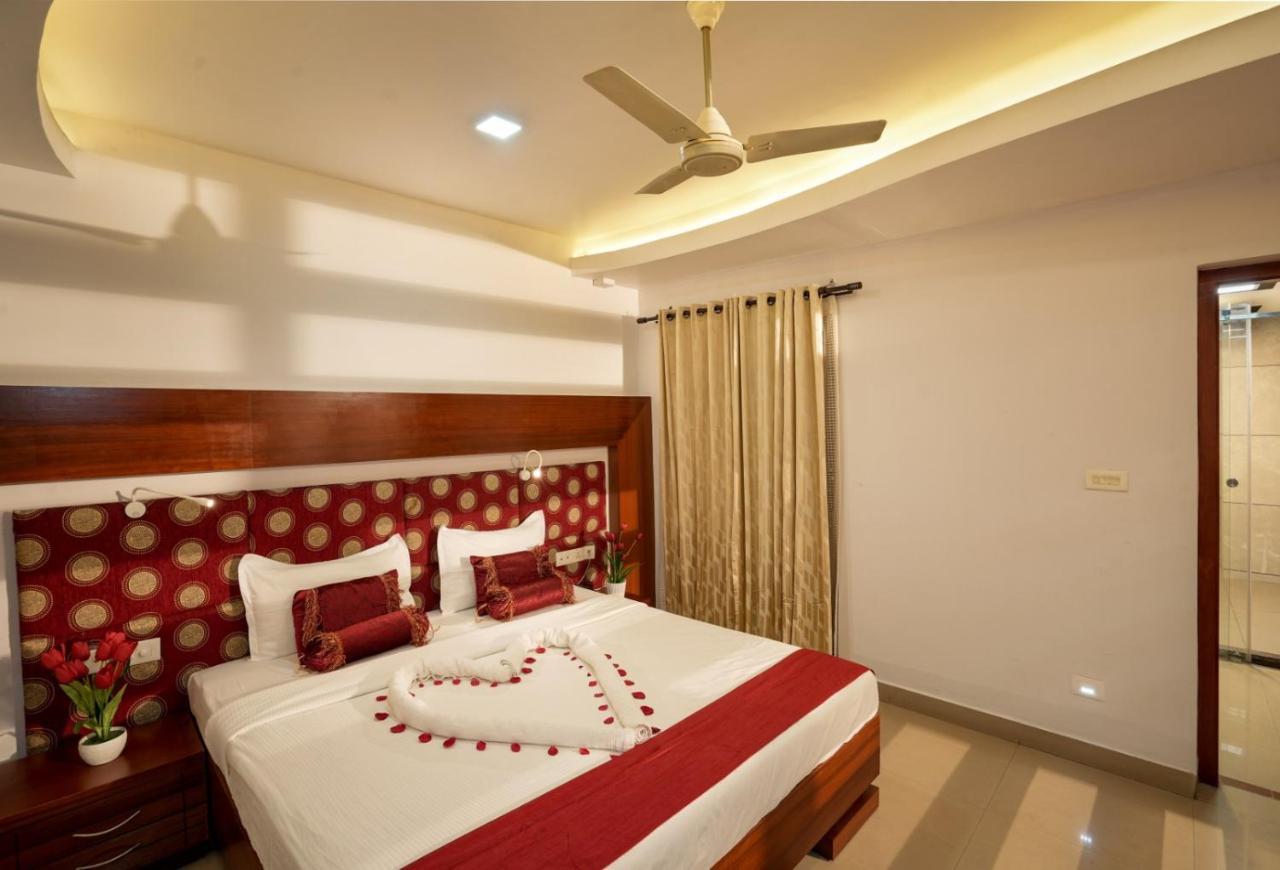 Hotel Empire Residency Tiruvalla Exterior foto